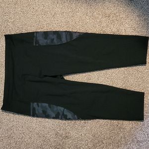 Zyia Active Capri w/ pockets